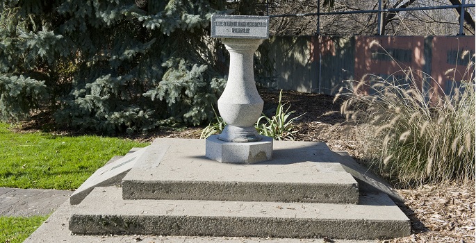 Lorne Park Sundial